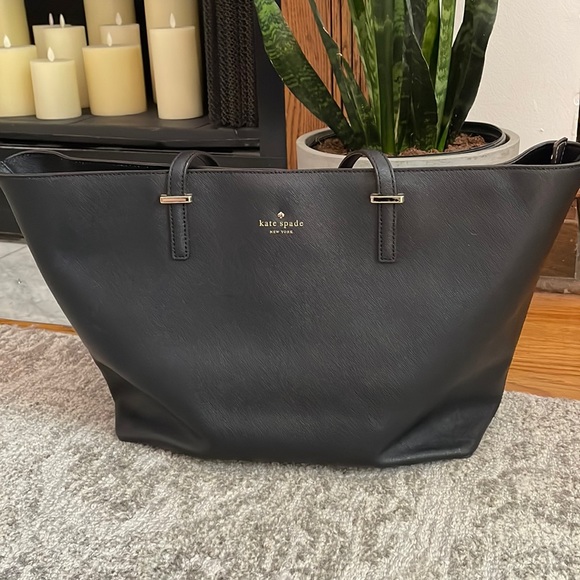 Kate Spade tote - Picture 2 of 6